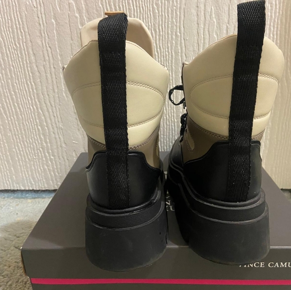 Boot - Picture 3 of 3